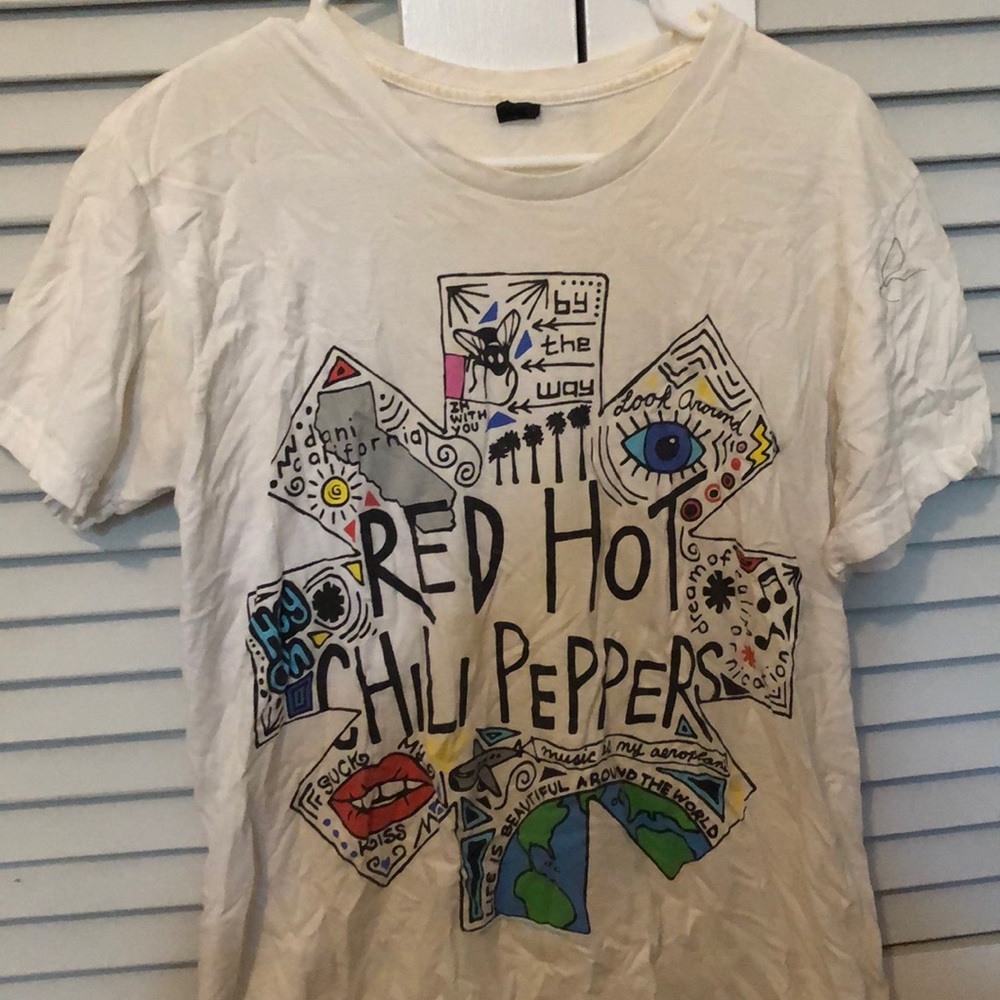 Red Hot Chili Peppers tee
